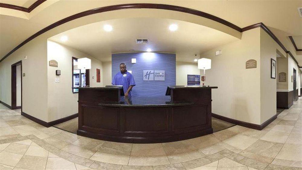 Holiday Inn Express Hotel & Suites Marshall By Ihg Exterior foto